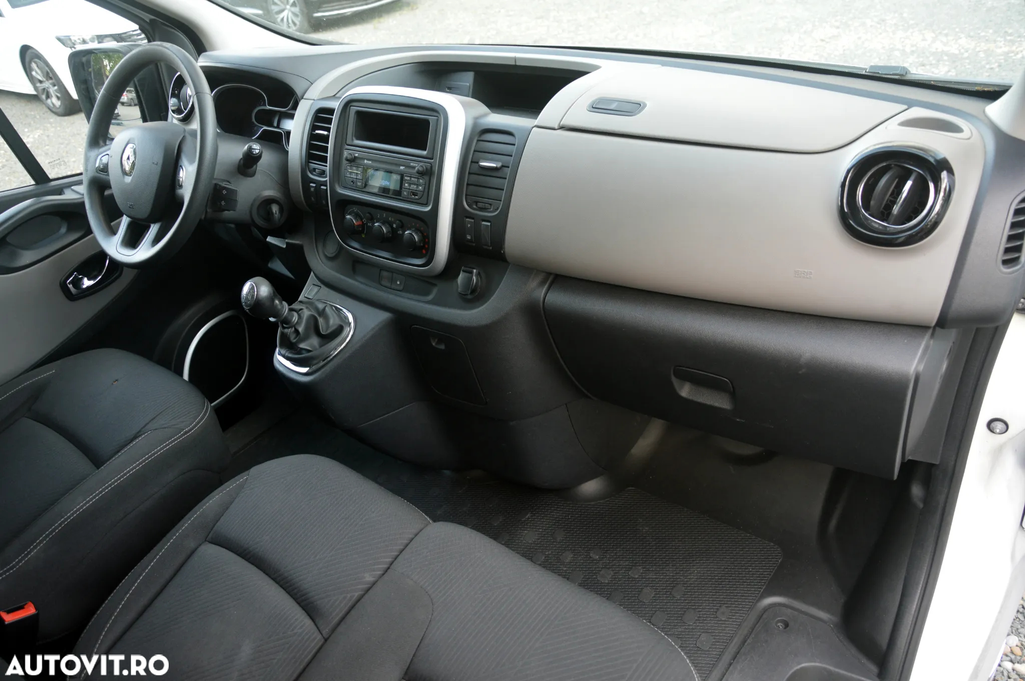 Renault Trafic - 6
