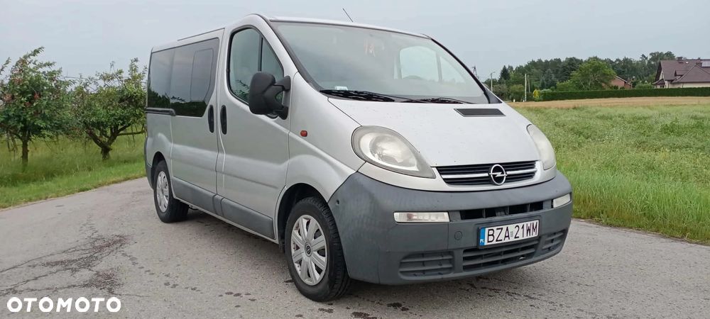 Opel Vivaro - 1