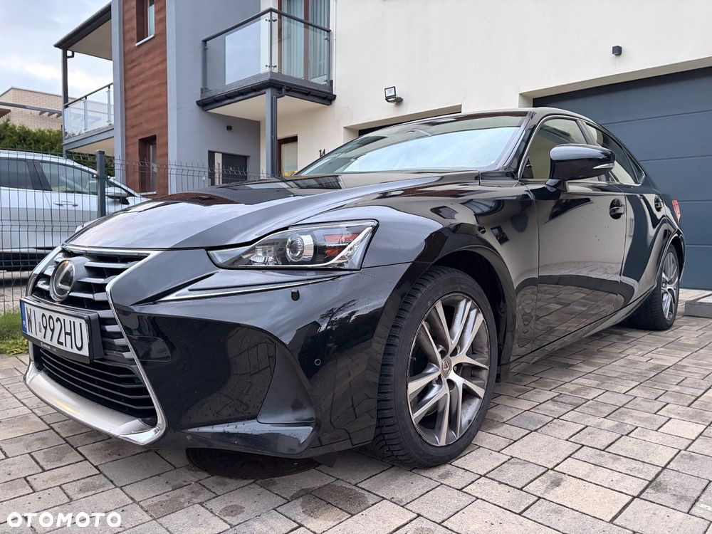 Lexus IS 200t / 300 Elegance - 2