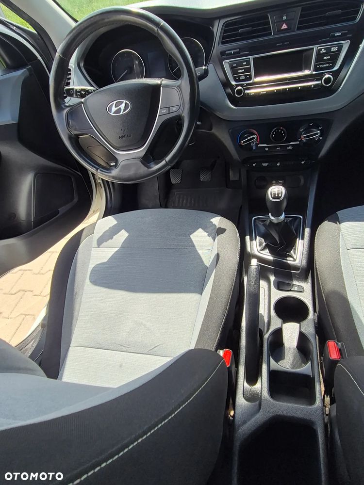 Hyundai i20 1.2 BlueDrive Classic - 13