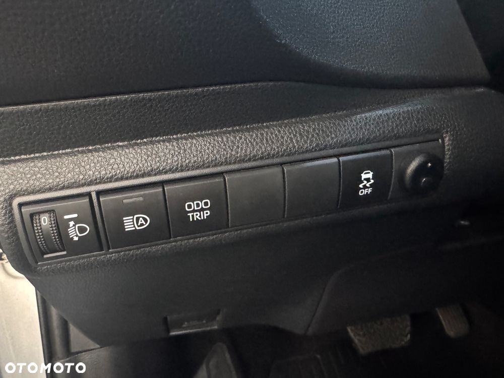 Toyota Corolla 1.8 Hybrid Comfort - 22