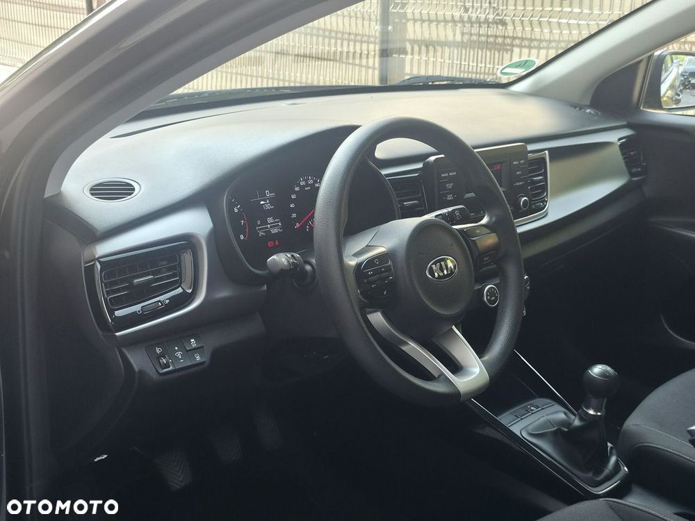 Kia Rio - 7