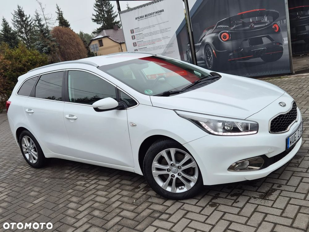 Kia Ceed 1.6 CRDi 128 Platinum Edition - 18