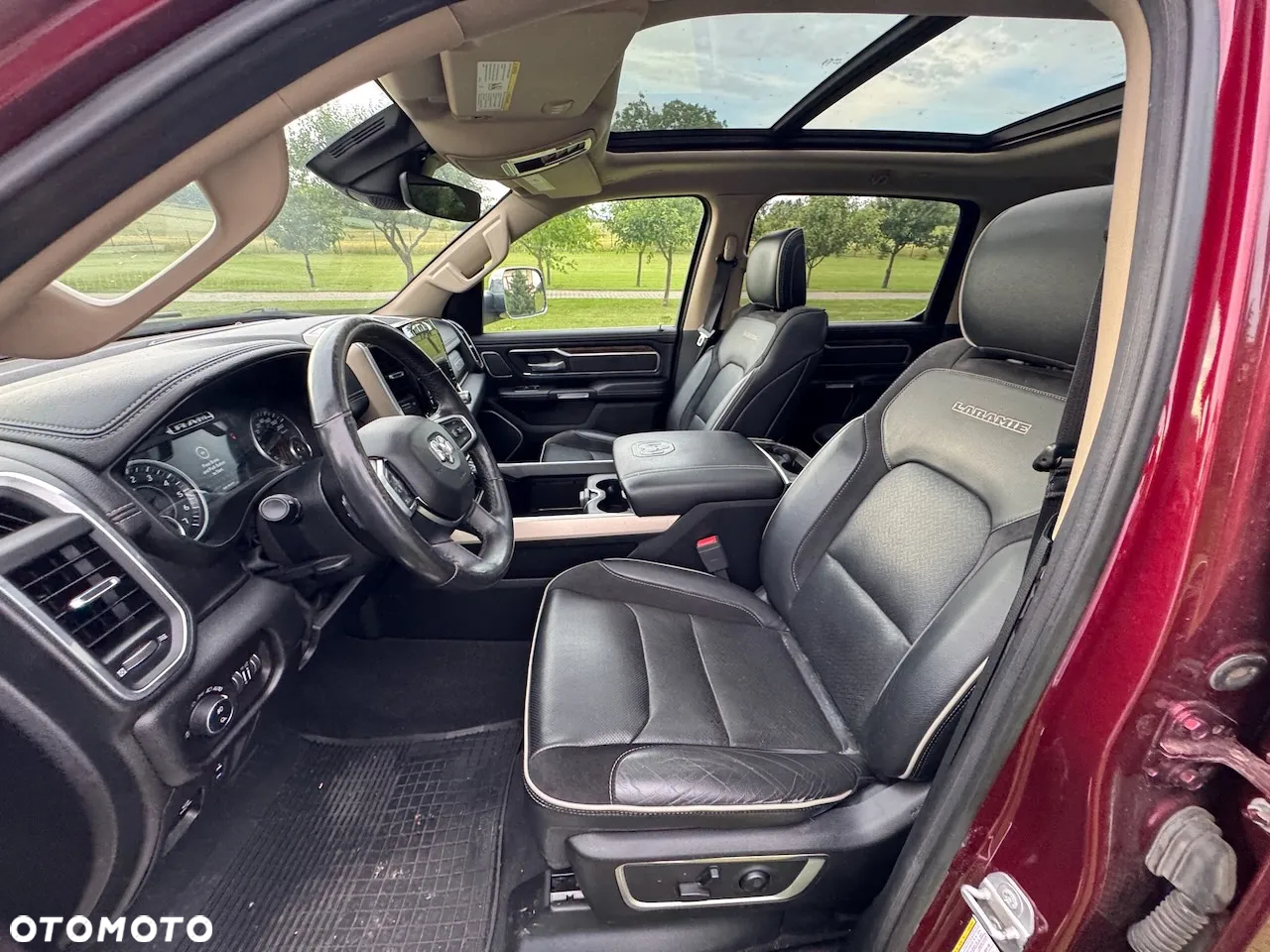RAM 1500 Crew Cab Laramie - 23