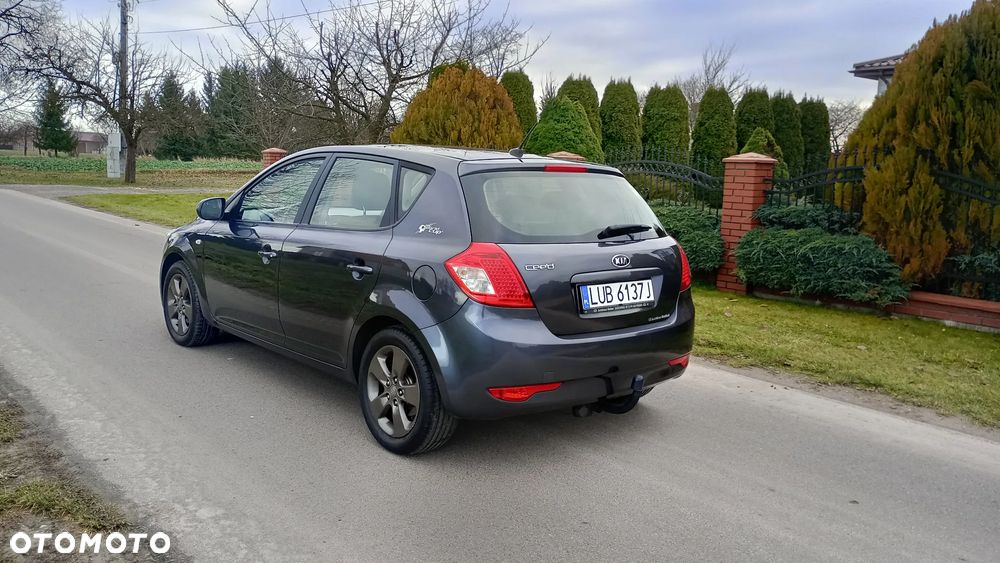 Kia Ceed 1.4 CVVT Attract - 2