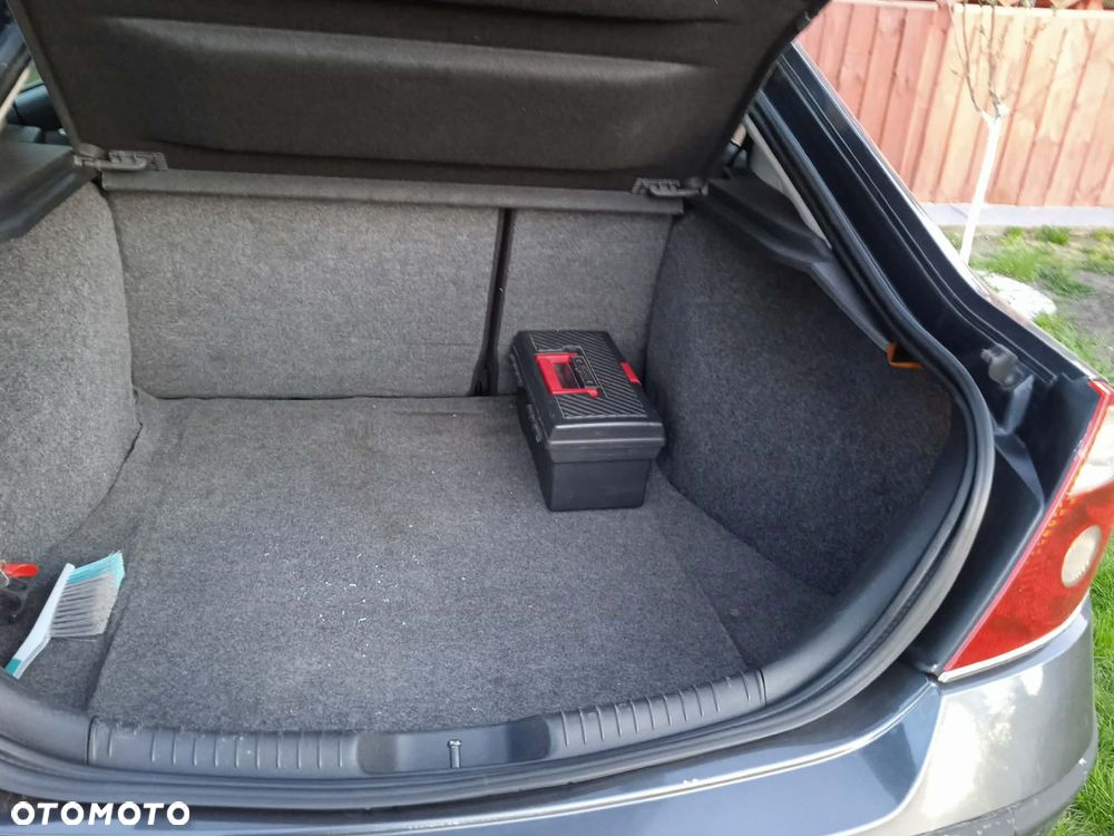 Ford Mondeo 2.0 TDCI Ambiente - 13
