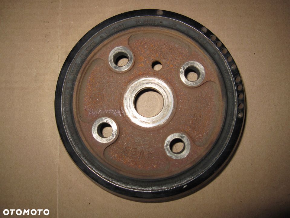 V40 II 2,0D4 15R koło pasowe wału 08642400 - 1