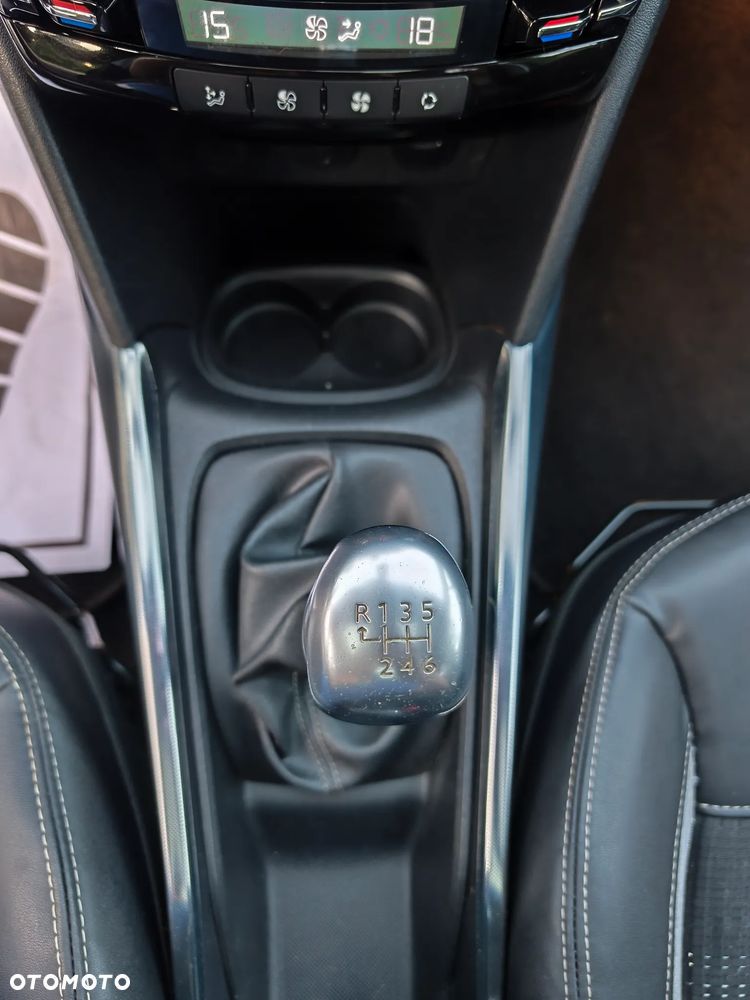 Peugeot 2008 e-HDi FAP 115 STOP & START Allure - 14