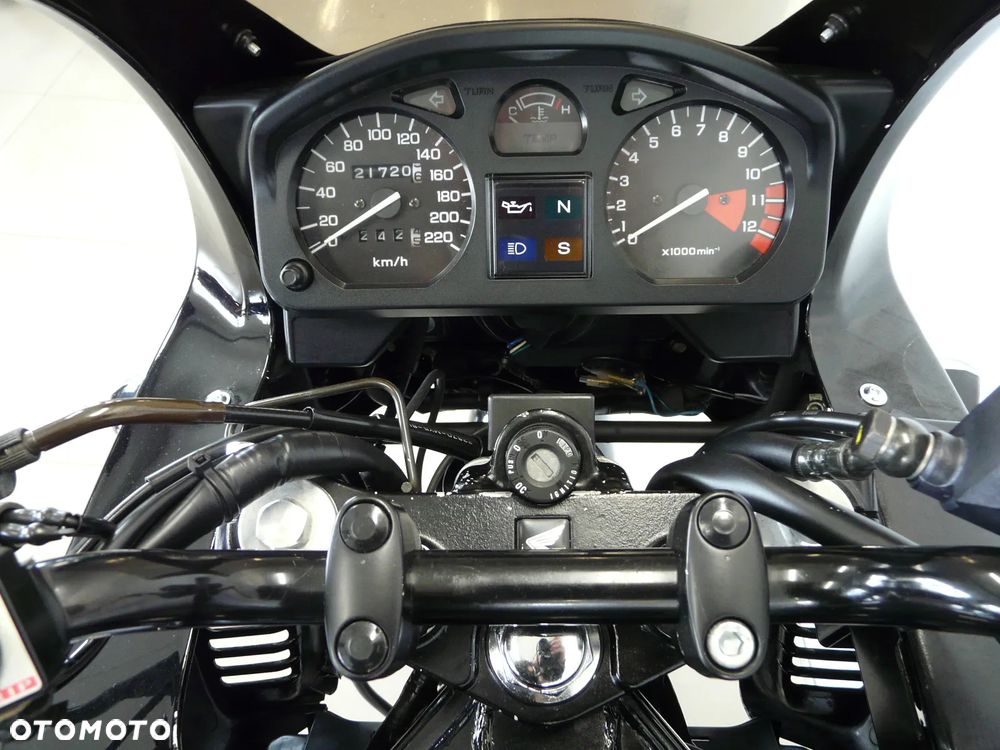 Honda CB - 13