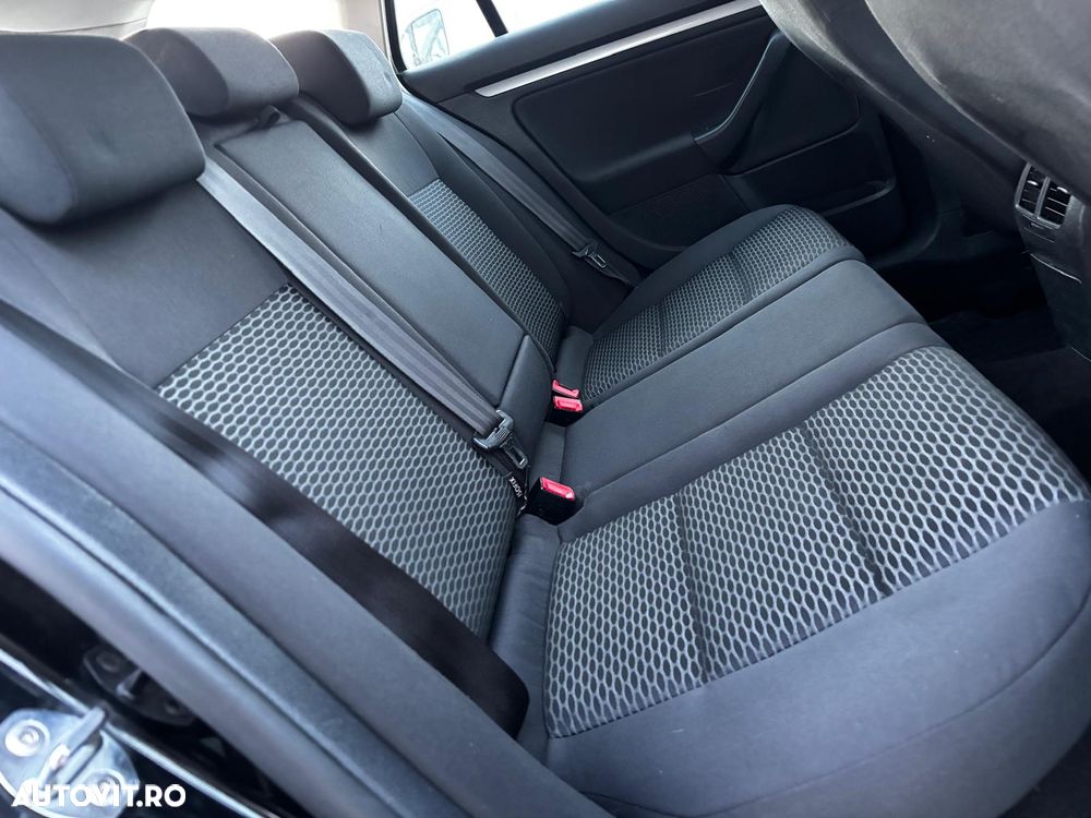 Volkswagen Golf 1.6 TDI DPF Comfortline - 7