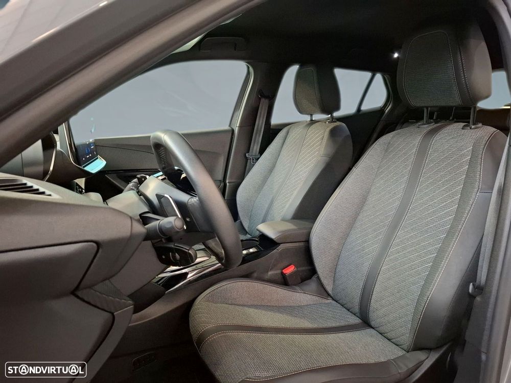 Peugeot 2008 1.2 Hybrid Allure e-DCS6 - 11