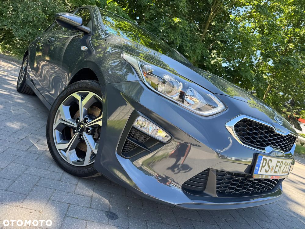 Kia Ceed - 38