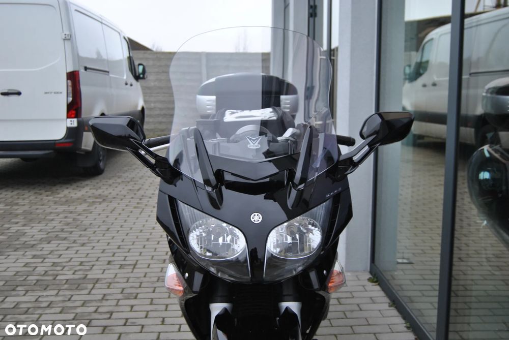 Yamaha FJR - 6