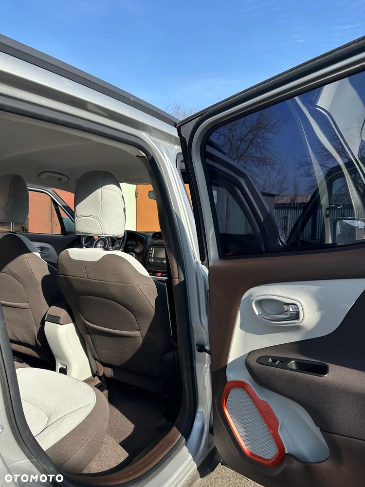 Jeep Renegade 1.4 MultiAir Limited FWD S&S - 24