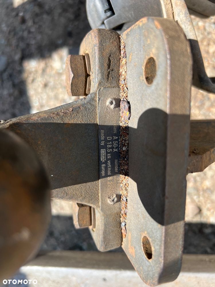 Hak holowniczy Nissan Navara d40 2.5dci - 2