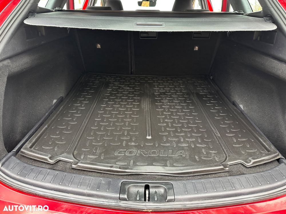 Toyota Corolla 1.8 HSD TS Dynamic - 12