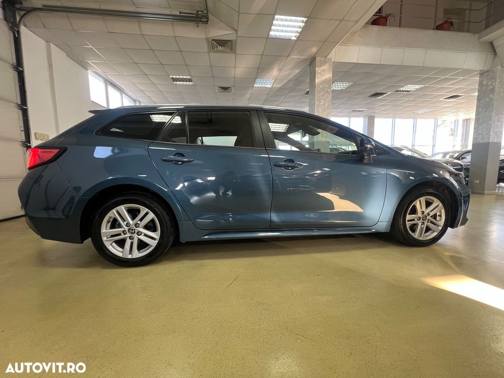 Toyota Corolla 1.8 HSD Business - 9
