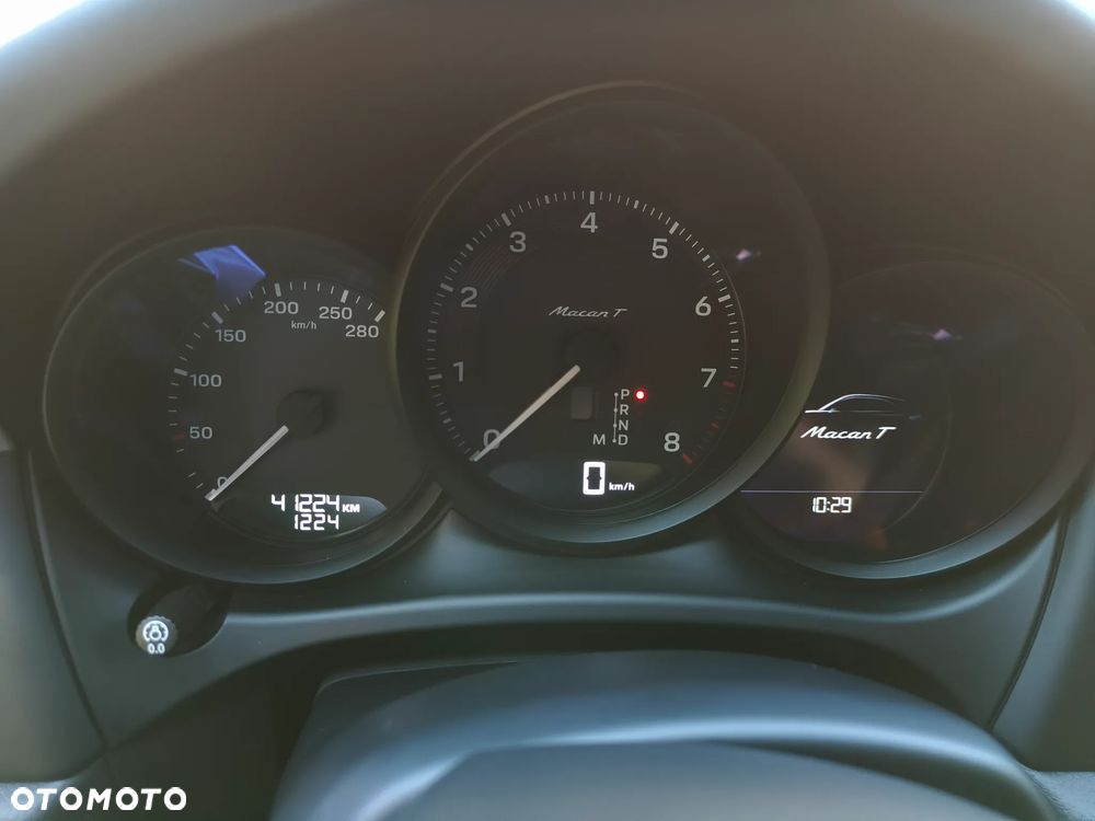 Porsche Macan T - 18
