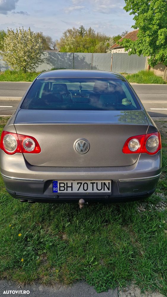 Volkswagen Passat 2.0 TDI Comfortline - 7