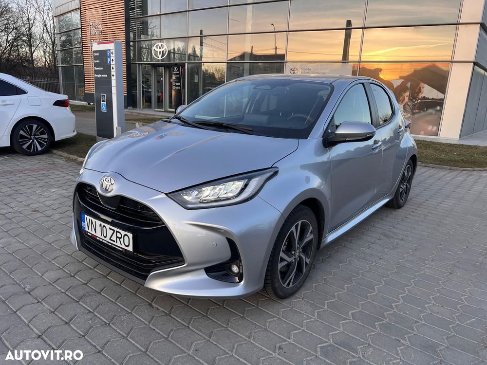 Toyota Yaris 1.5 VVT-i HSD Active