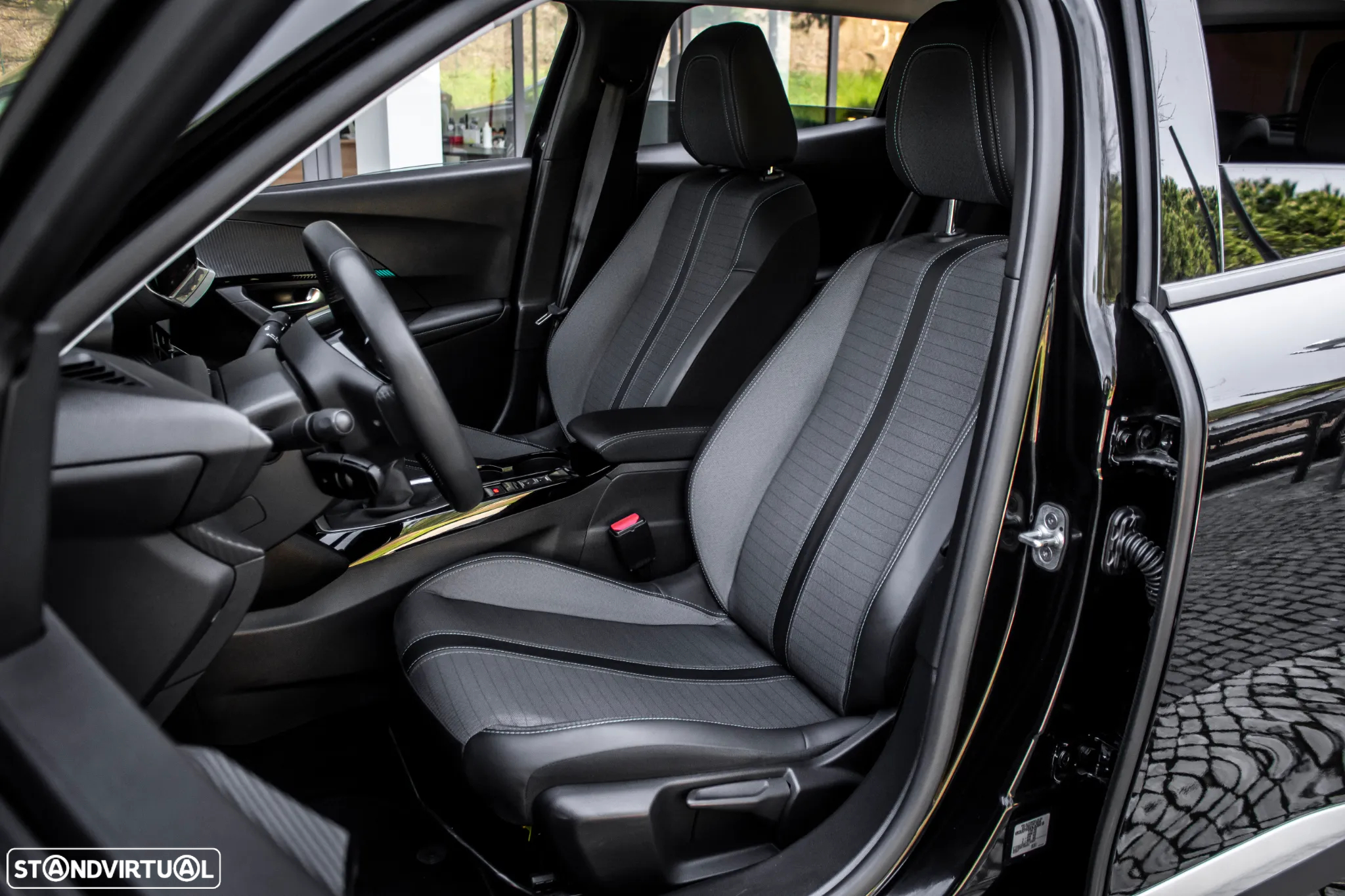 Peugeot 2008 1.5 BlueHDi Allure - 29