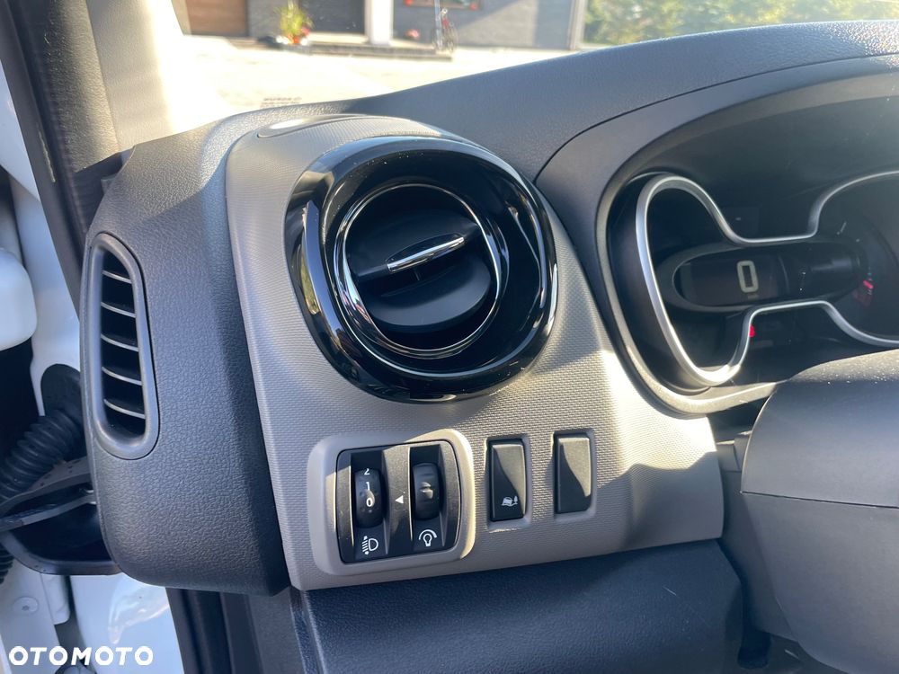 Renault Trafic - 17
