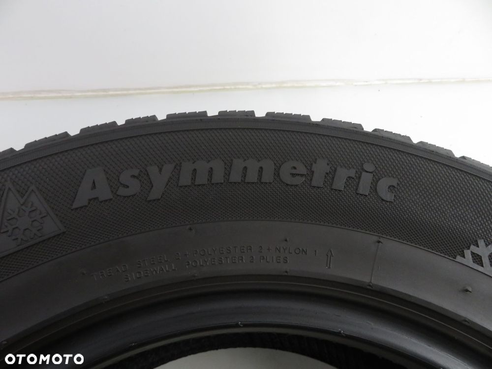 2x 215/70R16 OPONY ZIMOWE Kumho I'Zen RV 100T - 3