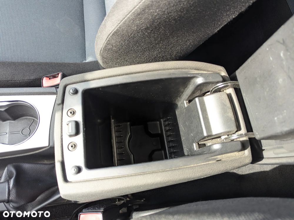 Ford Mondeo 2.0 Silver X - 32