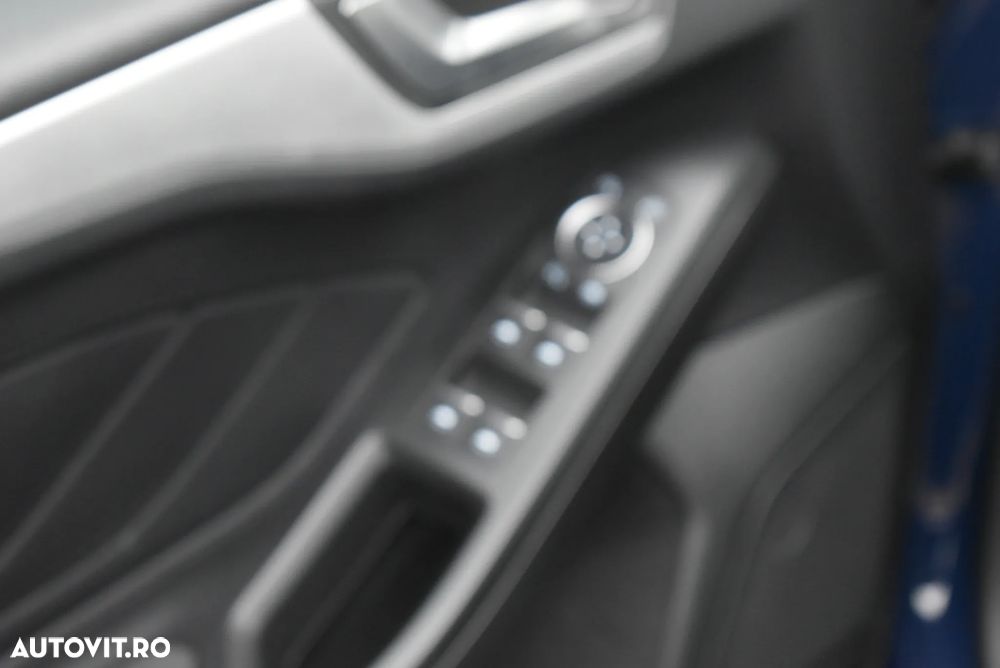 Ford Focus 1.0 EcoBoost Trend - 9