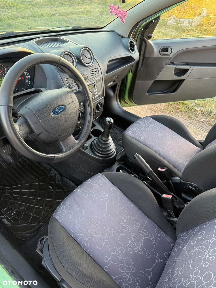 Ford Fiesta - 16