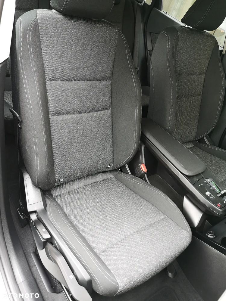BMW Seria 2 218d GT Advantage - 26