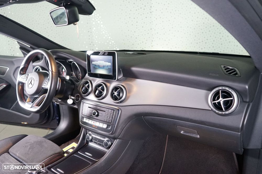Mercedes-Benz CLA 180 - 18