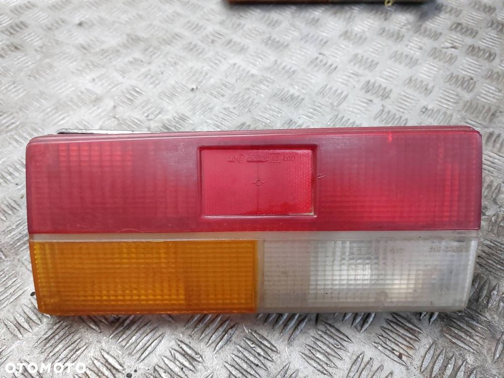 LAMPA LEWY TYŁ + PRAWY TYŁ KOMPLET ŁADA 2107 I - 7