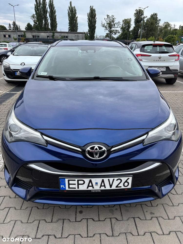 Toyota Avensis 1.8 Premium - 8