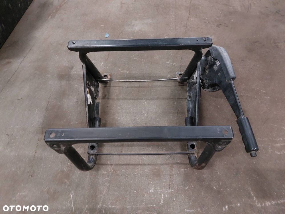 STELAŻ MOCOWANIE FOTELA PEUGEOT BOXER I LIFT 88040257955 - 1