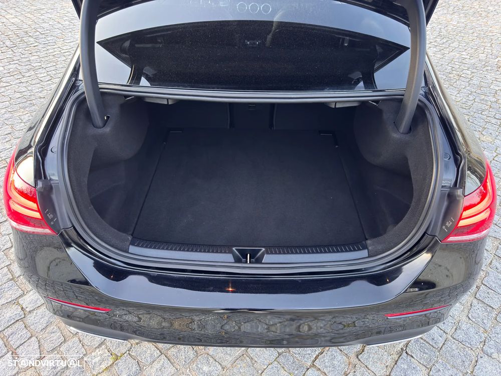 Mercedes-Benz A 180 Limousine d AMG Line Aut. - 11