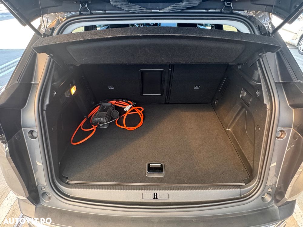 Peugeot 3008 Plug-In Hybrid 225 e-EAT8 Allure Pack - 32