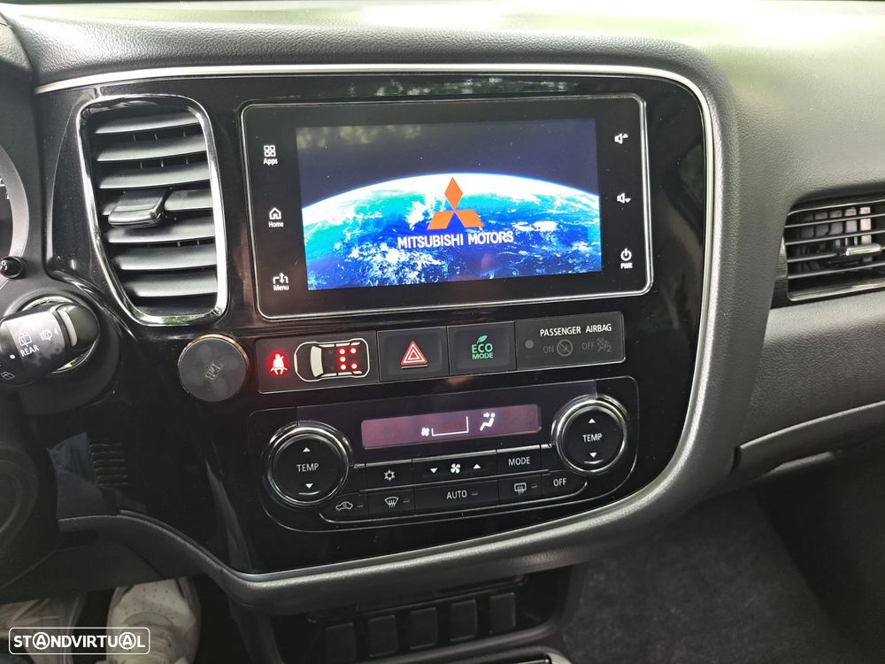 Mitsubishi Outlander 2.2 DI-D Intense - 22
