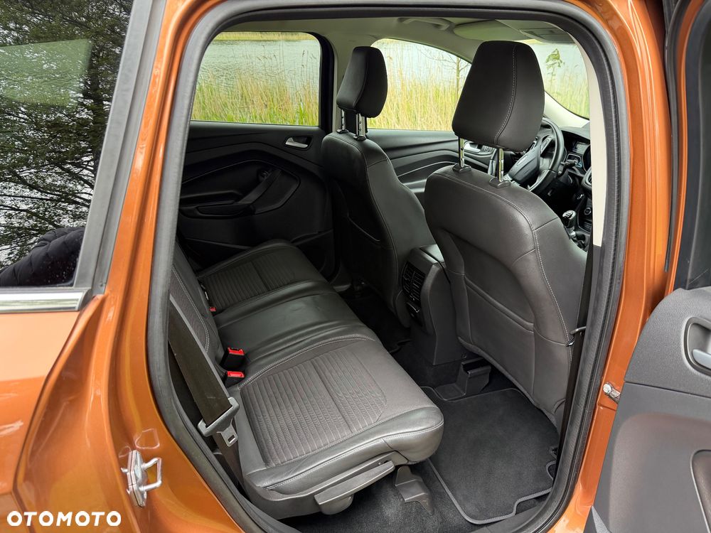 Ford Kuga 2.0 TDCi 2x4 Titanium - 9