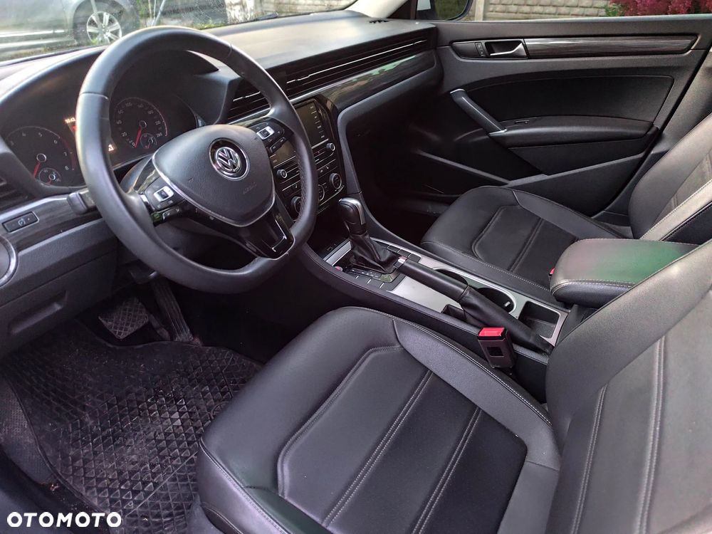 Volkswagen Passat 2.0 TSI BMT Comfortline DSG - 9