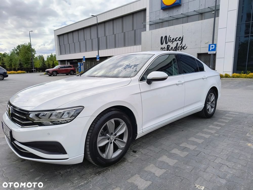 Volkswagen Passat 1.5 TSI EVO Business - 1