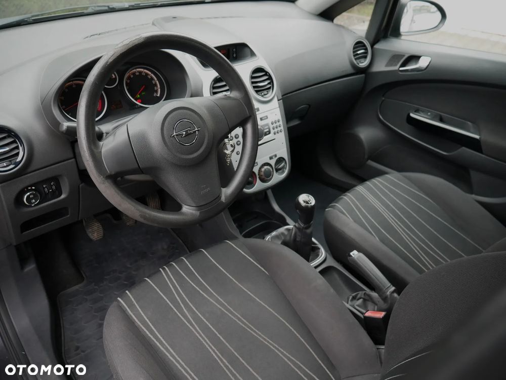 Opel Corsa 1.4 16V Edition - 20