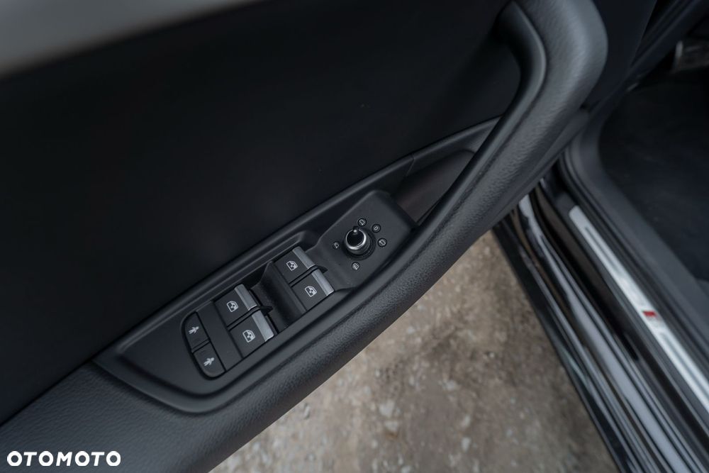 Audi A4 Limousine 2.0 TDI DPF clean diesel quattro S tronic S line Sportpaket - 40