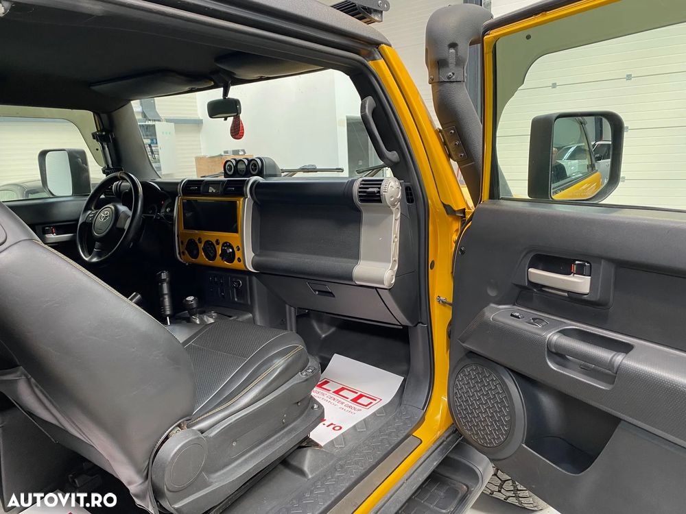 Toyota FJ - 16
