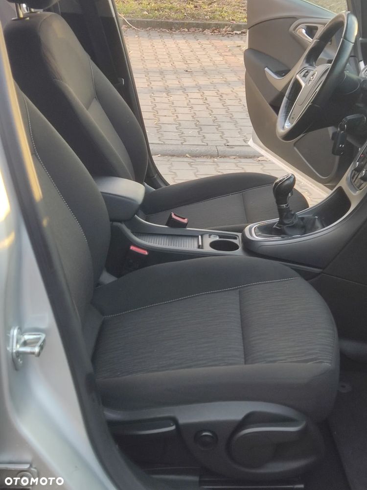 Opel Astra 2.0 CDTI ecoFLEX Start/Stop Exklusiv - 24