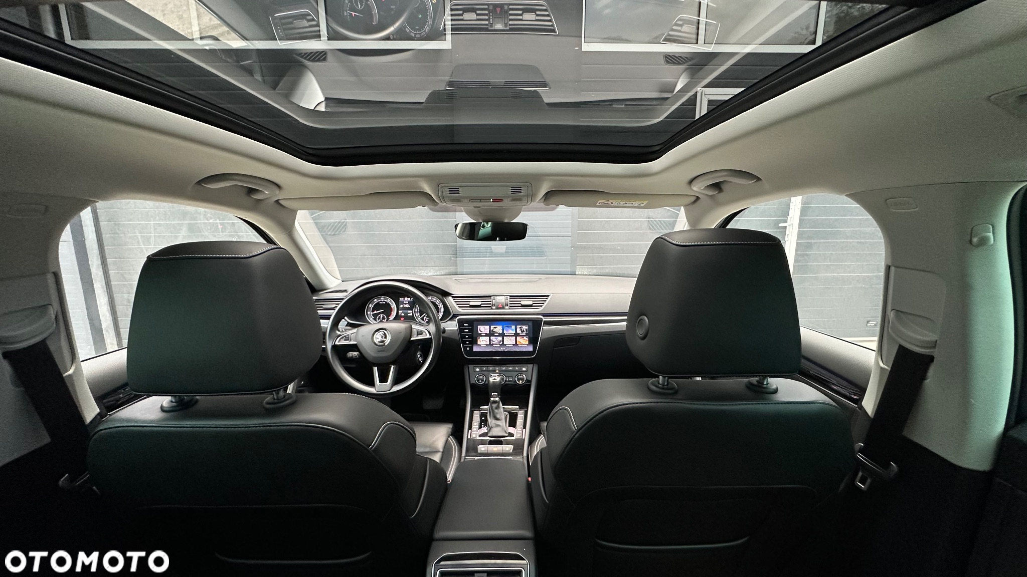 Skoda Superb 2.0 TSI L&K DSG - 34