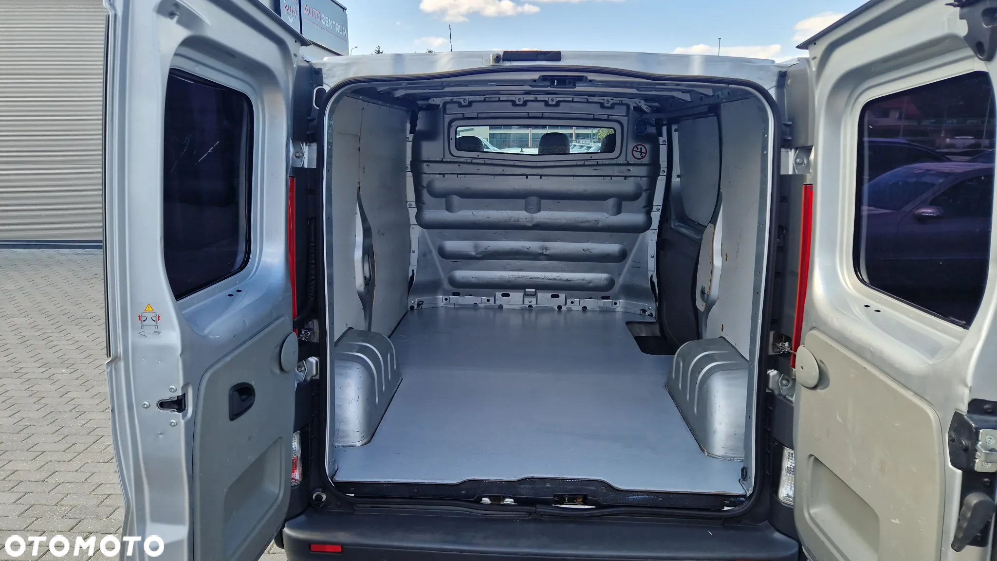 Opel Vivaro - 23