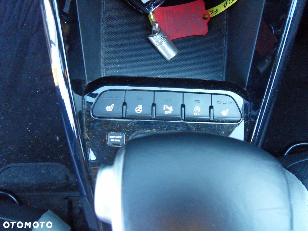 Kia Stonic 1.0 T-GDI DCT OPF Platinum Edition - 23