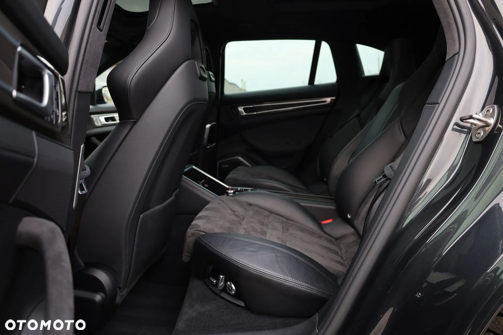 Porsche Panamera GTS - 25