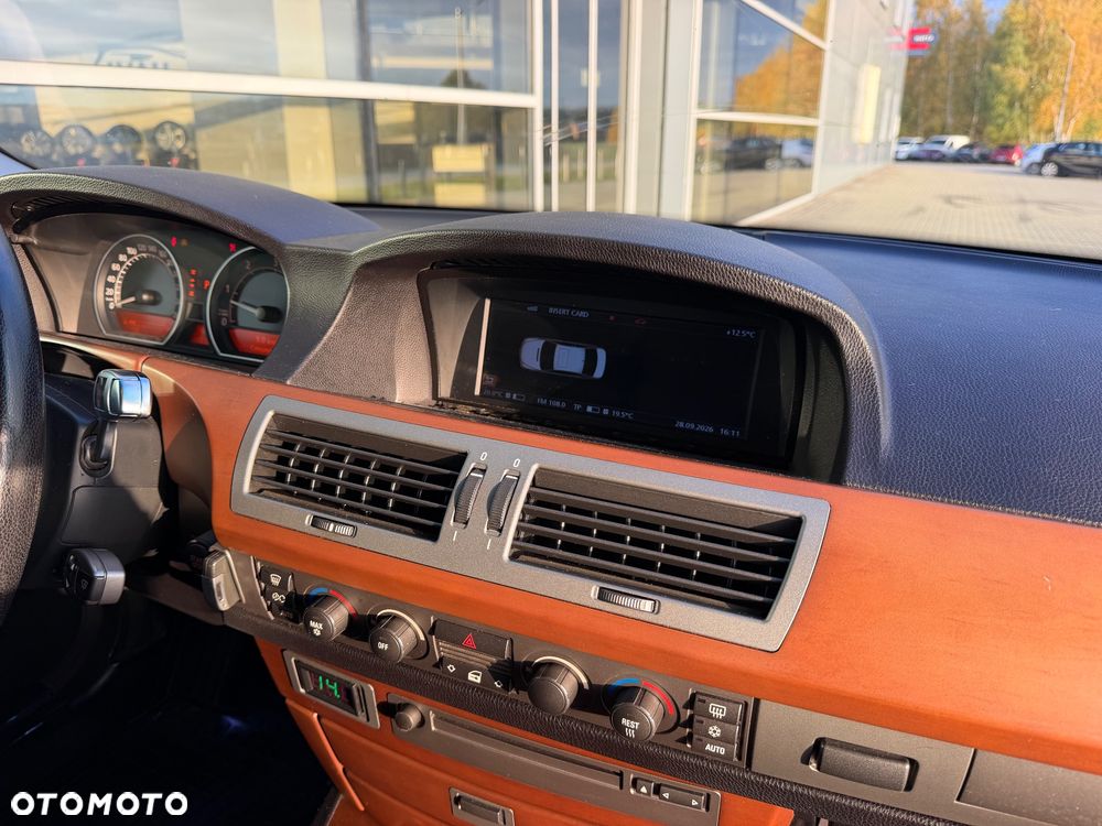 BMW Seria 7 730d - 38
